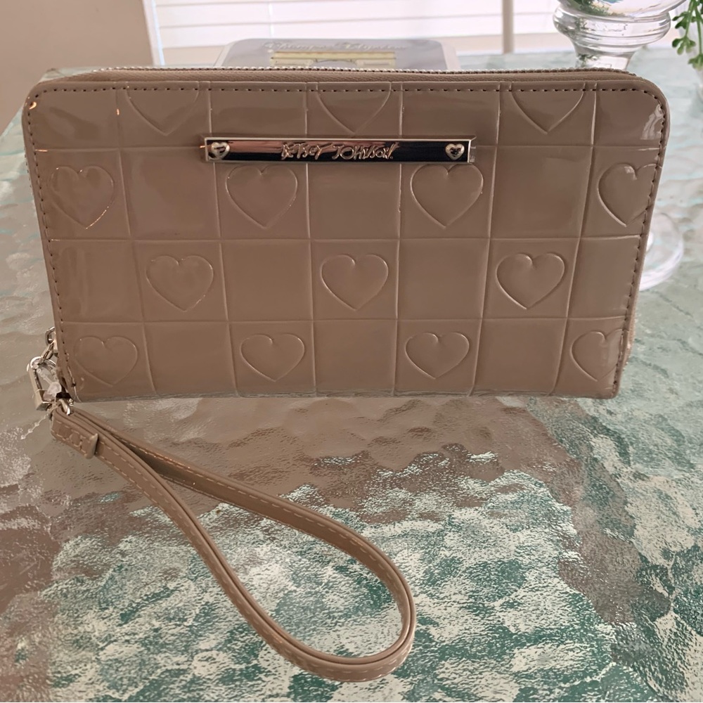 Betsey Johnson Wristlet Purse... Make Offer